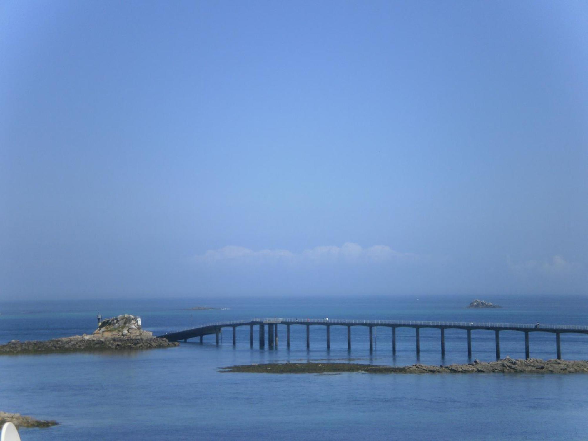 Logis Hôtel Les Chardons Bleus RESTAURANT LE BISTROT DE LA MER Roscoff Exterior foto